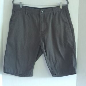 Volcom Brown Mid Rise Shorts w Pockets Size 34 Inseam 10.5